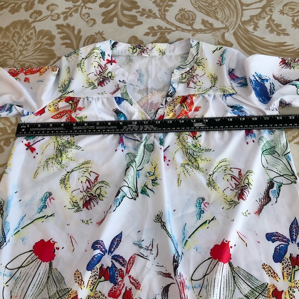 3/4 Sleeve Spring Blouse - Picture 5 of 7